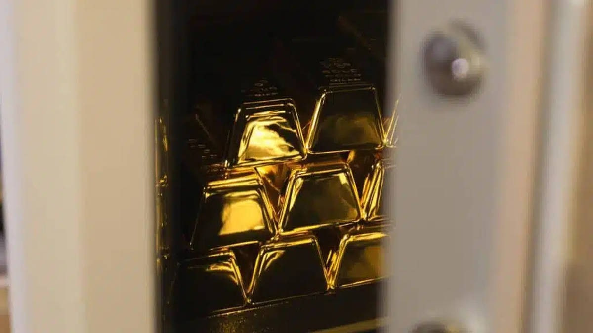 شمش‌های طلا در گاوصندوق خانگی