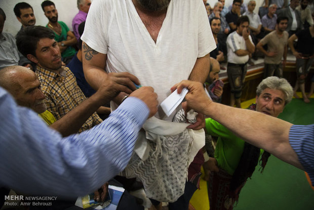 روایت عطر رمضان در محلات ارومیه؛ کاروان «نسیم سحر» راه اندازی شد روایت عطر رمضان در محلات ارومیه؛ کاروان «نسیم سحر» راه اندازی شد