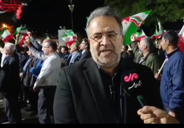 حماسه مردمی در کردستان ادامه دارد؛ سنندج صحنه وحدت و حمایت از وطن