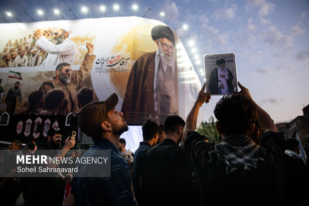 تهران برخاست؛ بدرقه آقای شهید ایران برای آخرین بار تهران آماده تشییع آقای شهید ایران