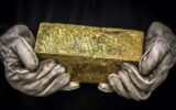 طلای جهانی در آستانه فتح قله 3 هزار دلاری / یازدهمین رکوردشکنی فلز زرد رقم خورد