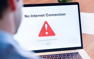 وزیر ارتباطات: اختلالات اخیر در اینترنت ناشی از حملات خارجی است