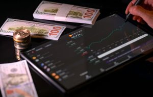 بیت‌کوین به یک میلیون دلاری؛ آیا اقتصاد آمریکا سقوط می‌کند؟