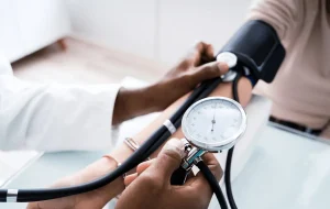 فشار خون بالا؛ علت، درمان و پیشگیری طبیعی