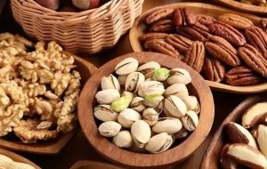 آجیل شب یلدا گروگان بازی ارزی؛ از عدم بازگشت ارز صادراتی تا فشار برای راه‌اندازی تالار سوم