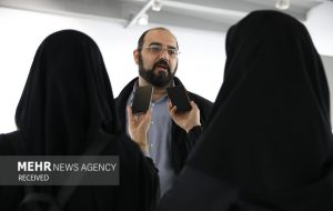 انتقاد DNA هنر است؛ چرا کاریکاتوریستها باید به «عجله» نیش بزنند؟ انتقاد DNA هنر است؛ چرا کاریکاتوریستها باید به «عجله» نیش بزنند؟