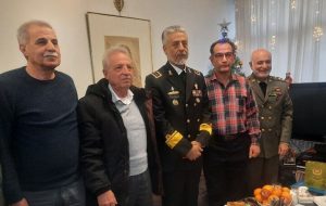 دیدار امیر دریادار سیاری با جانباز «سیمک وارطانیان»