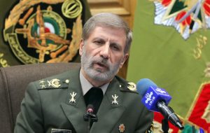 سرلشکر حاتمی: دفاع از میهن بدون حضور آگاهانه زنان امکان‌پذیر نیست