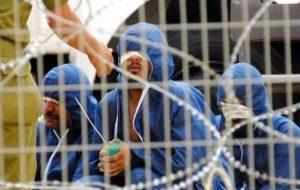 ضرب و شتم اسیران فلسطینی هنگام انتقال به مراکز درمانی از سوی اشغالگران