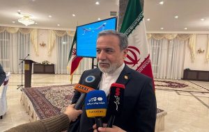 عراقچی: حامی حضور شرکت‌های فناور اصفهانی در نمایشگاه‌های جهانی  هستیم