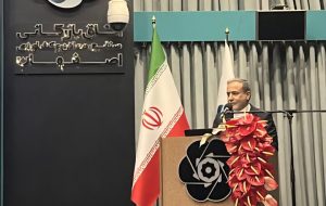 عراقچی:دشمن در تلاش برای بدتر نشان دادن اوضاع اقتصادی کشور است عراقچی:دشمن در تلاش برای بدتر نشان دادن اوضاع اقتصادی کشور است