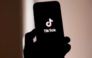 لهستان از محتوای تیک تاک شاکی شد