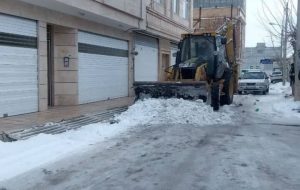 محمودی: ناوگان برف‌روبی شهرداری برای مقابله با یخ‌زدگی معابر تجهیز شد