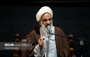 ملت ایران با وجود همه دشواریها پای انقلاب و ولایت ایستادهاند ملت ایران با وجود همه دشواریها پای انقلاب و ولایت ایستادهاند