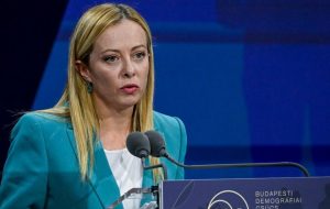 نخست‌وزیر ایتالیا: تعطیلات را خوش بگذرانید؛ روزهای سختی در راه است