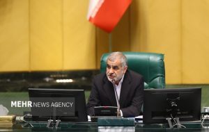 نیکزاد: مجلس یکشنبه تعطیل نیست