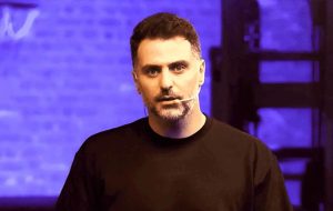 «گنگ» علی ضیاء رسماً توقیف شد!