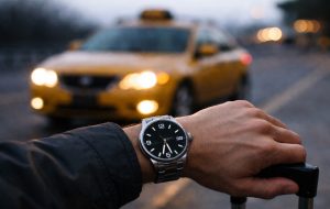 چرا مسافر بین شهری ترجیح می‌دهد بیشتر پول بدهد اما بلاتکلیف نماند؟