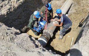 تقویت برق و آغاز حفاری چاه آبرسانی در اسلام‌آبادغرب