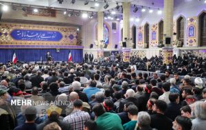 دیدار خانواده شهدای اقتدار با رهبر انقلاب در روز میلاد امیرالمومنین(ع) دیدار خانواده شهدای اقتدار با رهبر انقلاب در روز میلاد امیرالمومنین(ع)