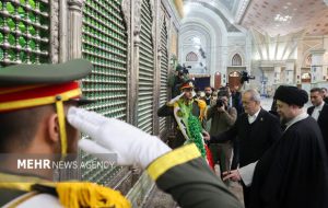 رئیس جمهور و اعضای هیئت دولت با آرمان‌های امام (ره) تجدید میثاق کردند