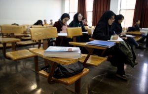 علت اعتراضات دانشجویان در قم؟ / بلاتکلیفی در آزمون دانشکده پزشکی