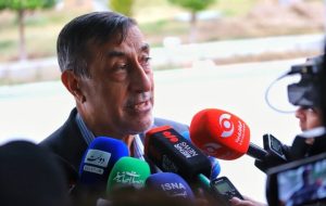 قائم پناه: برای حل مشکلات با اصناف و بازاریان در حال گفتگو هستیم