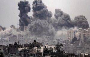 نقض آتشبس در غزه؛ اردوگاه مغازی بمباران شد نقض آتشبس در غزه؛ اردوگاه مغازی بمباران شد