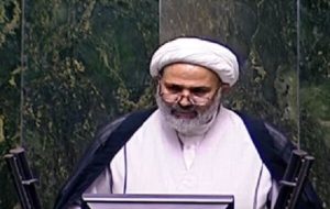 نیروگاه‌های خورشیدی باید در اولویت تخصیص ارز قرار گیرد