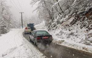 وضعیت جاده‌ها؛ ترافیک سنگین در چالوس و ۳ آزادراه