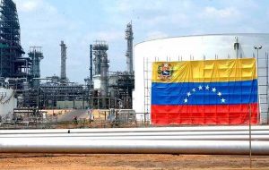 ونزوئلا: مذاکره برای فروش نفت به آمریکا در حال پیشرفت است