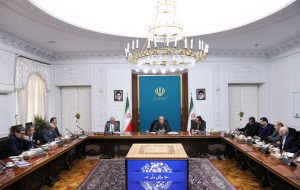 پزشکیان: موانع تولید و صنعت را با حضور فعال تولیدکنندگان برطرف می‌کنیم