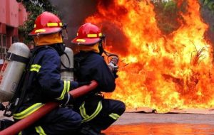 آتش‌سوزی گسترده در کارگاه سپرسازی همدان مهار شد