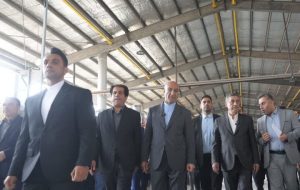 بازدید معاون اجرایی رئیس‌جمهور از کارخانه کاشی و سرامیک در کرمانشاه