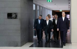 بازی روانی-نظامی آمریکا همزمان با آغاز مذاکرات دیپلماتیک بازی روانی-نظامی آمریکا همزمان با آغاز مذاکرات دیپلماتیک