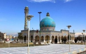 بقاع متبرکه باید در خدمت رسانی اجتماعی حضور موثر داشته باشند