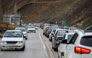ترافیک سنگین در جاده چالوس| بارش برف و باران در ۱۰ استان