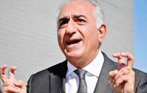 حقیر مانند پهلوی