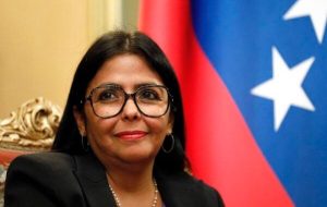 دیدار فرمانده فرماندهی جنوبی آمریکا با رئیس جمهوری موقت ونزوئلا