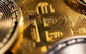 سقوط ادامه دار بیت کوین/ بیت کوین در ایستگاه ۹۵ هزار دلاری ایستاد سقوط ادامه دار بیت کوین/ بیت کوین در ایستگاه ۹۵ هزار دلاری ایستاد