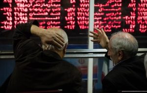 شوک بازار سهام / نبود جریان نقدینگی مانع روند صعودی شد