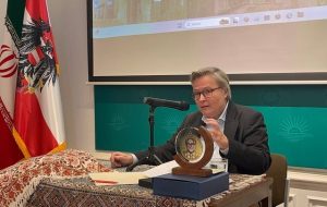 فردوسی معیار ارزش را «انسانیت» می‌داند نه جنسیت/ جایگاه زنان در تحولات