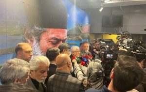 ما و هنرمندان قهر نیستیم؛ همیشه پذیرای انتقادها و نظرات‌شان هستیم