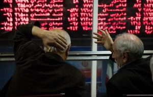 نبود جریان پایدار نقدینگی،مانع شکل‌گیری روند صعودی در بورس