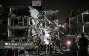 هاآرتص: اسرائیلی‌ها هنوز درگیر آثار حملات موشکی ایران هستند