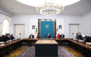 پزشکیان: اجرای سیاست‌های رهبری، کلید بهبود زندگی مردم است