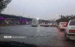 آبگرفتگی معابر شهر دهلران بر اثر شدت بارش باران