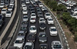 آخرین وضعیت ترافیکی و جوی محورهای مواصلاتی کشور / ترافیک سنگین در محورهای ورودی به تهران گزارش شد