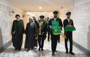 آزادی ۱۰ زندانی در استان قم به برکت پرچم حرم حضرت معصومه(س)