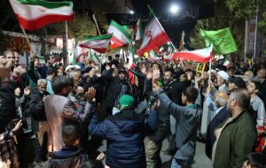 اجتماع پرشور ساوجی‌ها در حمایت از نیروهای مسلح